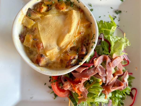 Hotel Rhodos Morzine : photo 6 de la chambre petite chambre lits jumeaux