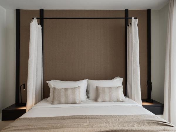 Ezio Bo Luxury Living : photo 9 de la chambre suite lune de miel avec piscine privée - vue sur mer
