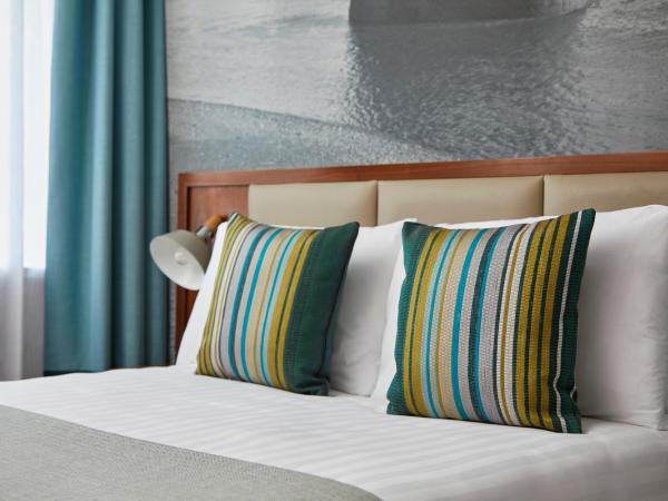 Seraphine Hammersmith Hotel : photo 2 de la chambre hébergement double accessible aux personnes à mobilité réduite