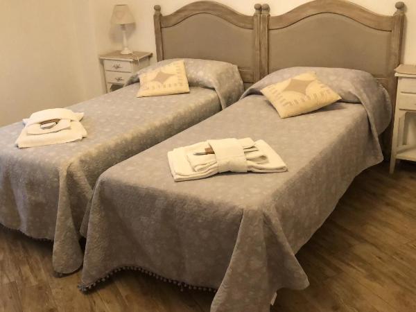 City Garden Guest House : photo 7 de la chambre chambre lits jumeaux pour personnes à mobilité réduite