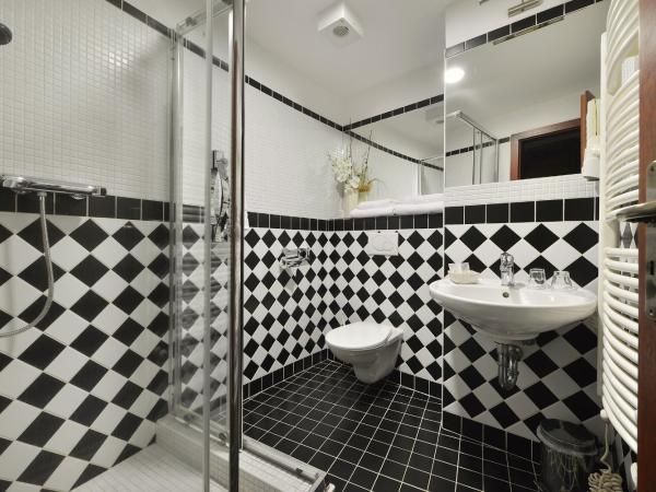 Hotel Morris Relax & Wellness : photo 6 de la chambre chambre double confort