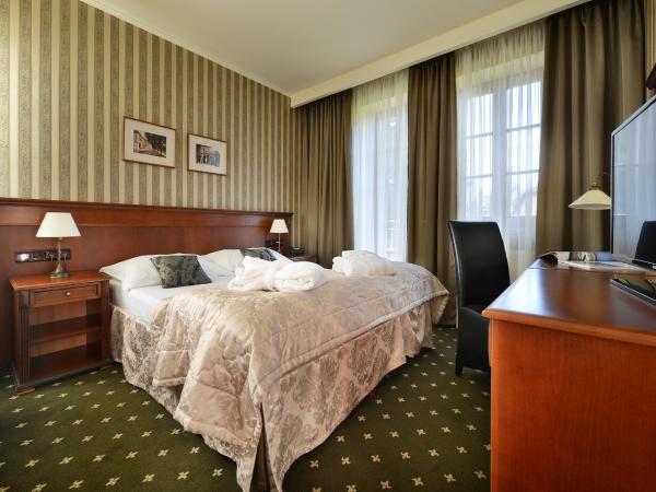 Hotel Morris Relax & Wellness : photo 4 de la chambre chambre double de luxe avec balcon ou terrasse