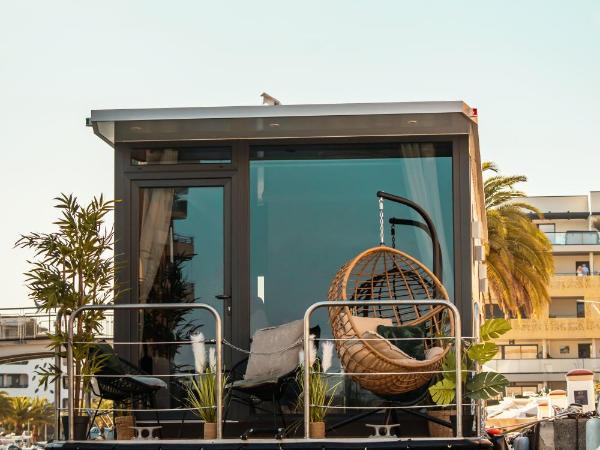 Escale Royale Frejus : photo 8 de la chambre suite lit king-size avec baignoire spa