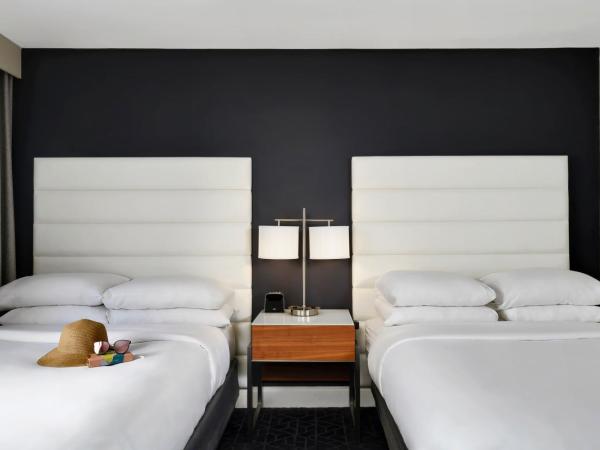 Hotel Tampa Riverwalk : photo 2 de la chambre chambre double avec 2 lits doubles