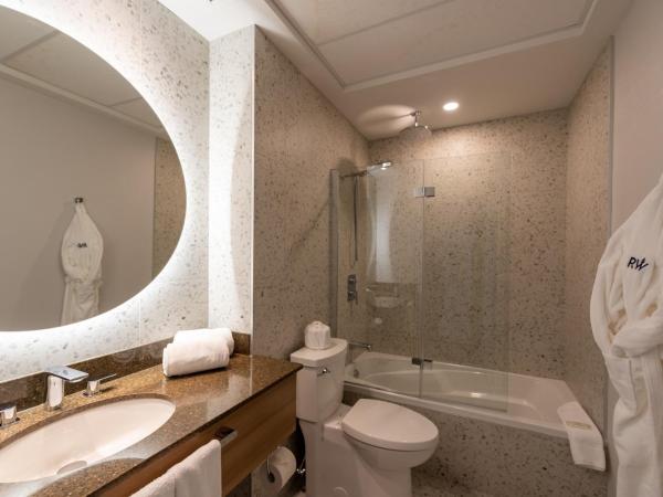 Hotel Royal William, Ascend Hotel Collection : photo 8 de la chambre suite supérieure lit queen-size – non-fumeurs