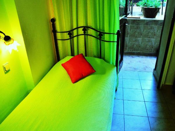 Olympos Pension : photo 4 de la chambre chambre triple