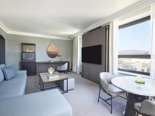 Beverly Wilshire, A Four Seasons Hotel : photo 4 de la chambre suite lit king-size - vue sur ville