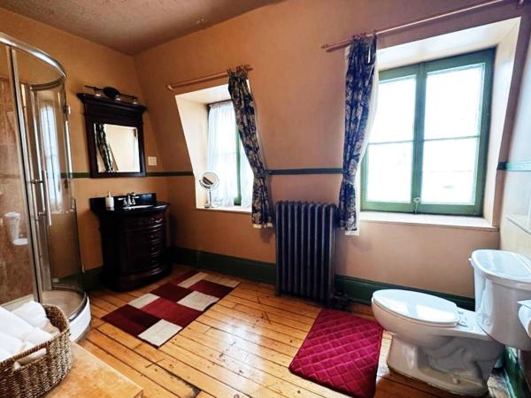 B&B Au Petit Roi : photo 4 de la chambre suite junior – vue sur montagne