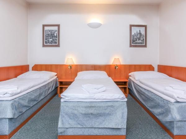 Hotel Astra : photo 2 de la chambre chambre triple