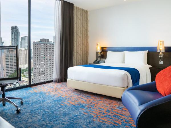 Holiday Inn Express Bangkok Siam, an IHG Hotel : photo 1 de la chambre chambre lit queen-size standard plus spacieuse - vue sur ville - non-fumeurs