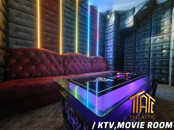 Attic Home Melaka Silverscape Residence & Jonker : photo 4 de la chambre seaview luxury penthouse - private karaoke room i pool table i ps4 i mahjong