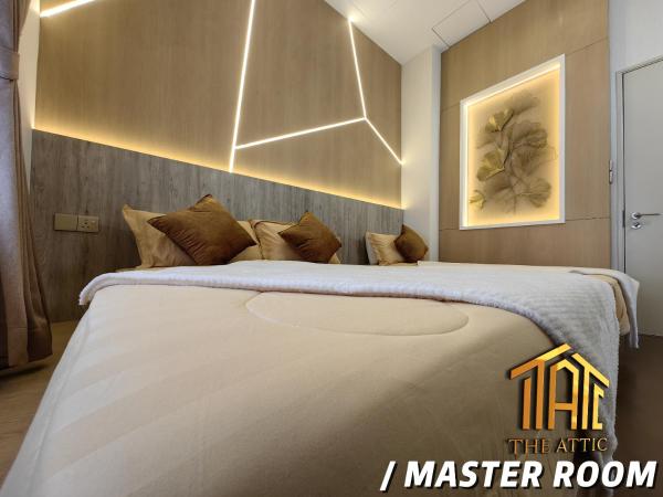 Attic Home Melaka Silverscape Residence & Jonker : photo 9 de la chambre seaview luxury penthouse - private karaoke room i pool table i ps4 i mahjong