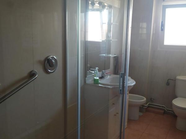 Residencia 12 OCTUBRE : photo 10 de la chambre chambre double