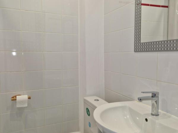 Hôtel Patricia - Strasbourg Hyper Centre : photo 5 de la chambre chambre double