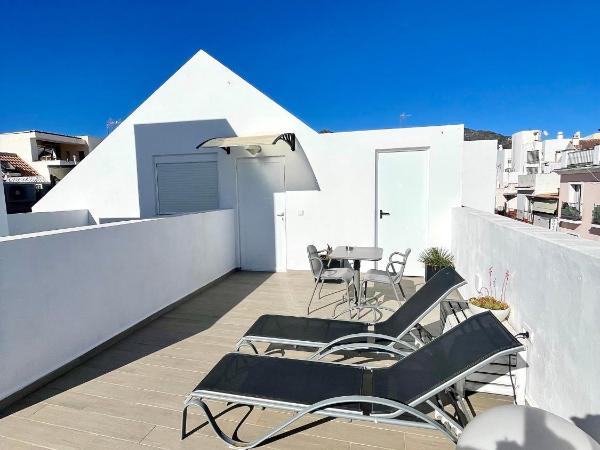 Hostal El Caprichito Marbella : photo 3 de la chambre suite avec terrasse 