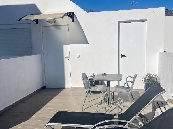 Hostal El Caprichito Marbella : photo 5 de la chambre suite avec terrasse 