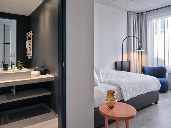 STAYERY Bremen : photo 4 de la chambre design room with fridge