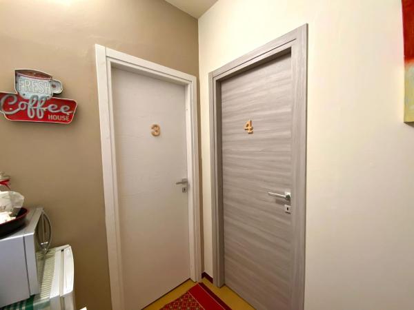 Maison Sarraj Affittacamere : photo 7 de la chambre chambre double ou lits jumeaux avec salle de bains privative