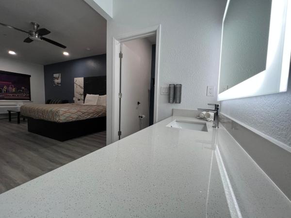 Grand Villa Inn Galleria : photo 8 de la chambre chambre lit king-size - non-fumeurs