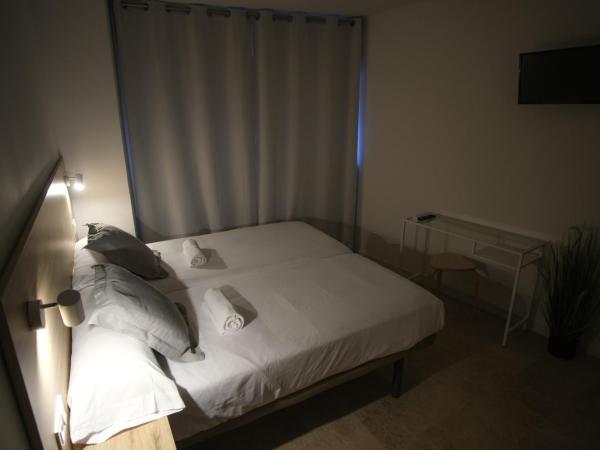 Urban Rooms Alicante : photo 5 de la chambre chambre double standard avec salle de bains commune