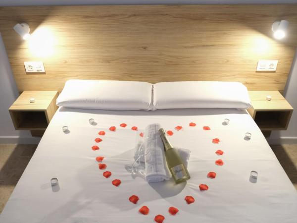 Urban Rooms Alicante : photo 4 de la chambre chambre double standard avec salle de bains commune