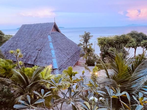 Phi Phi Phu Chalet Resort : photo 6 de la chambre bungalow - vue sur mer 