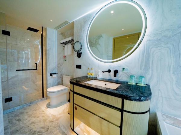Hotel Golden Dragon : photo 3 de la chambre suite