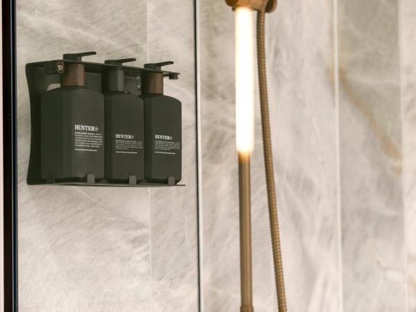 202 Elizabeth : photo 1 de la chambre hébergement the surry