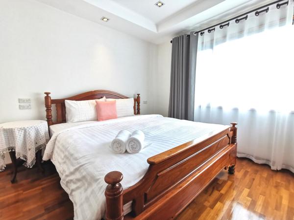 Sri Ayuttaya Guesthouse : photo 2 de la chambre chambre lit king-size