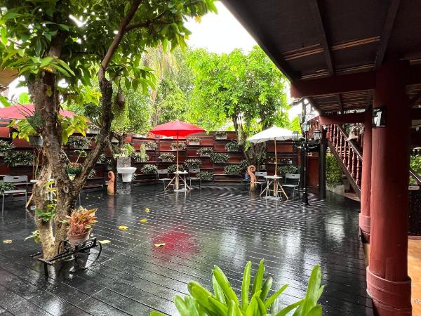 DONPIN8-Timeless House Chiang Mai : photo 5 de la chambre chambre lit king-size