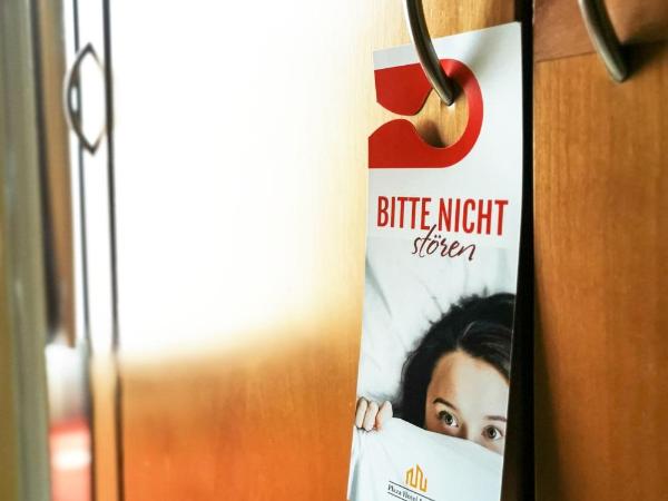 Plaza Hotel & Living Frankfurt : photo 1 de la chambre chambre triple