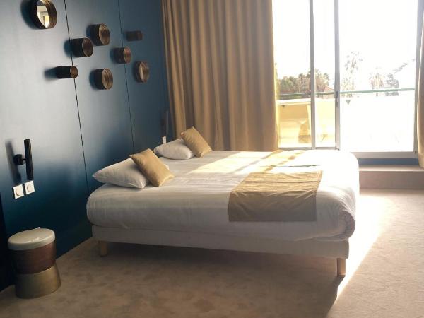 Casino Htel des Palmiers : photo 6 de la chambre chambre double confort avec terrasse