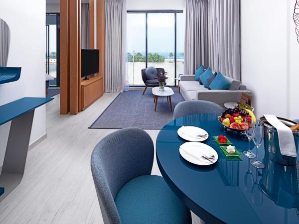 C Central Hotel and Resort The Palm : photo 1 de la chambre suite exécutive