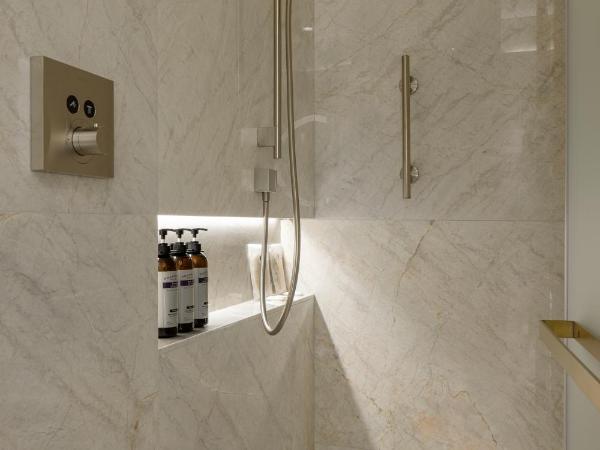 Hyatt Regency Izmir IstinyePark : photo 10 de la chambre chambre lit king-size