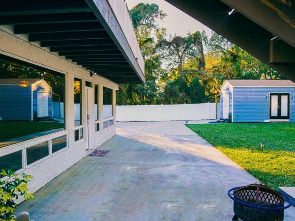 281 W Citrus : photo 4 de la chambre chambre familiale - vue sur jardin