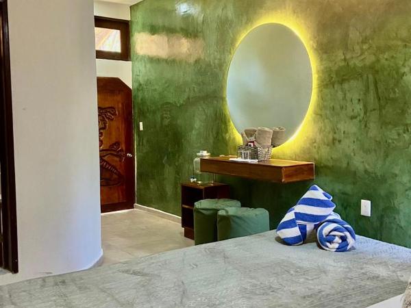 Playa Canek Beachfront Eco Hotel : photo 3 de la chambre chambre lit king-size standard