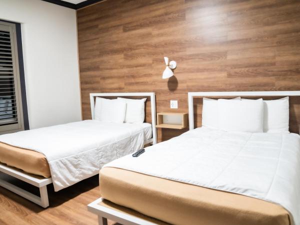 Amsterdam Hostel : photo 1 de la chambre chambre double standard avec 2 lits doubles