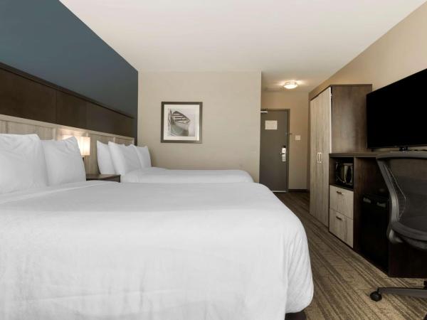 Best Western Plus Chocolate Lake Hotel - Halifax : photo 2 de la chambre chambre avec 2 grands lits queen-size