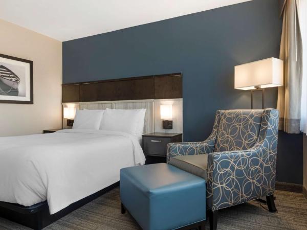 Best Western Plus Chocolate Lake Hotel - Halifax : photo 1 de la chambre chambre lit queen-size