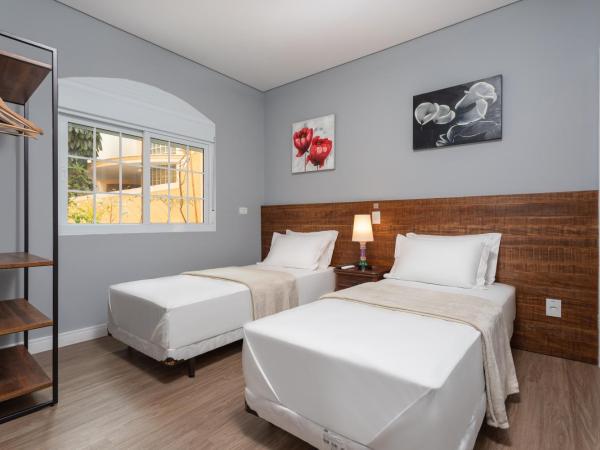 Hotel Pousada Pacaembu : photo 1 de la chambre chambre lits jumeaux avec salle de bains privative