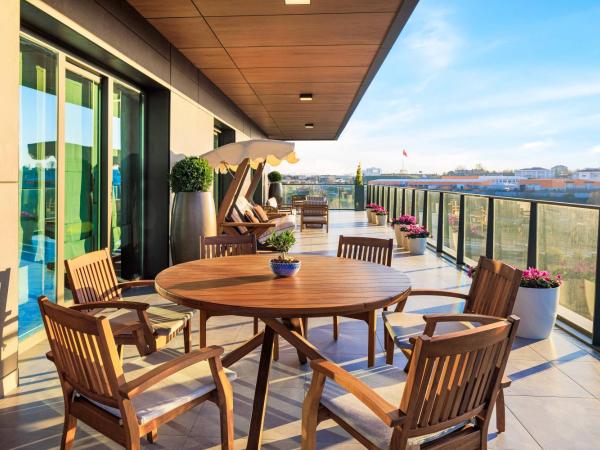 Movenpick Living Istanbul Camlivadi : photo 2 de la chambre penthouse royal