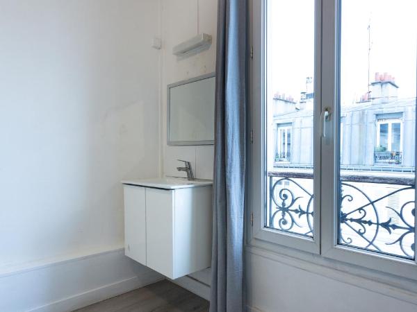 Hotel Europe BLV : photo 7 de la chambre chambre double standard avec salle de bains commune