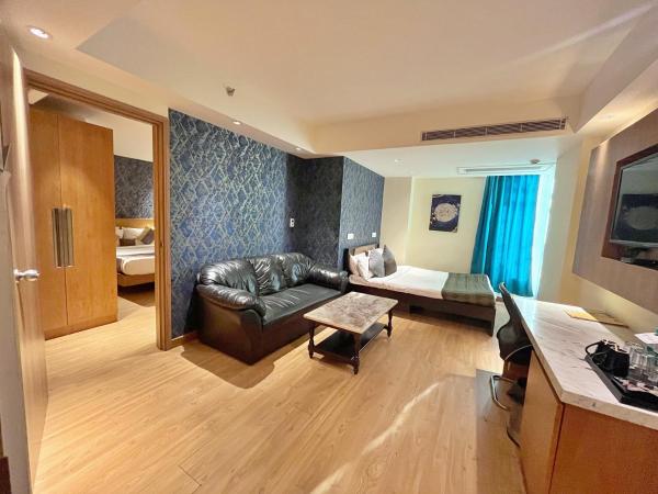 The Orion Plaza - Nehru Place : photo 2 de la chambre suite familiale