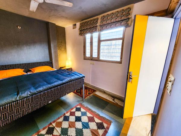 JHouse near Bhikaji : photo 5 de la chambre chambre double deluxe