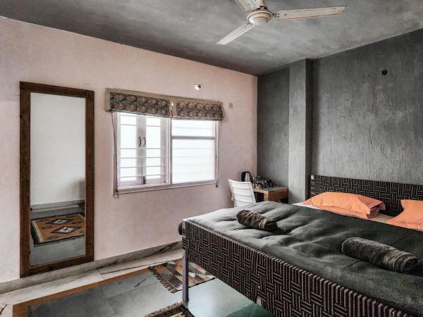 JHouse near Bhikaji : photo 2 de la chambre chambre double deluxe