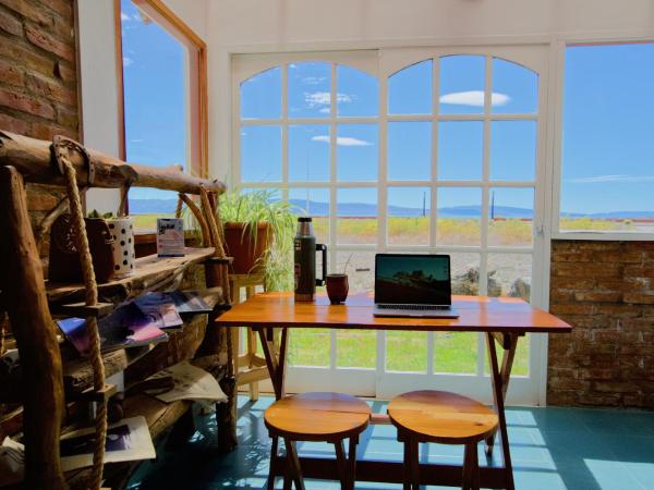 Hostel Aves del Lago : photo 8 de la chambre chambre double avec salle de bains commune