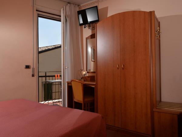 Hotel Siena : photo 3 de la chambre chambre triple