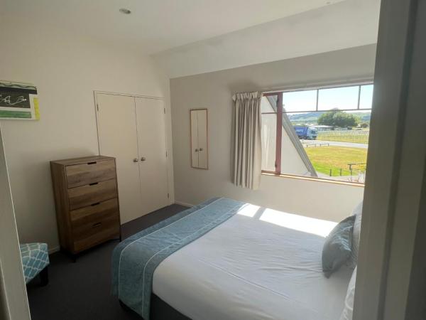 Quality Inn Acapulco Taupo : photo 6 de la chambre maison de ville