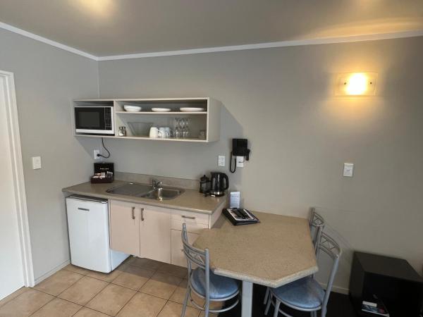 Quality Inn Acapulco Taupo : photo 1 de la chambre studio lits jumeaux