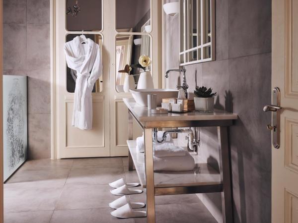 Bohemian Suites Athens : photo 6 de la chambre suite - vue sur jardin